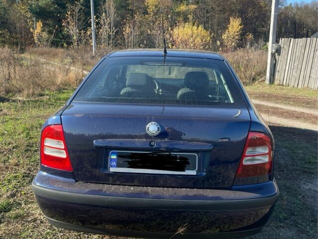 Синий Шкода Октавия, объемом двигателя 1.6 л и пробегом 220 тыс. км за 2200 $, фото 3 на Automoto.ua