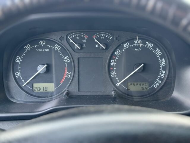 Синій Шкода Октавія, об'ємом двигуна 1.6 л та пробігом 260 тис. км за 1550 $, фото 7 на Automoto.ua