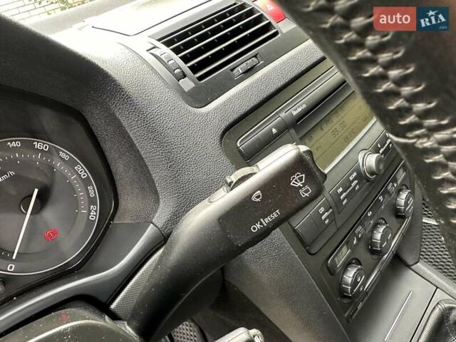Синій Шкода Октавія, об'ємом двигуна 1.6 л та пробігом 211 тис. км за 6600 $, фото 56 на Automoto.ua