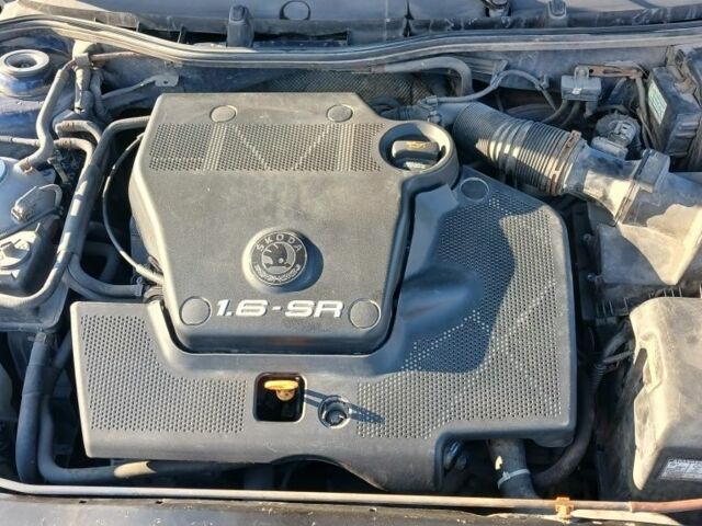 Синий Шкода Октавия, объемом двигателя 6 л и пробегом 274 тыс. км за 4000 $, фото 6 на Automoto.ua