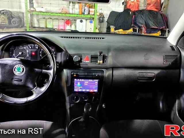 Синій Шкода Октавія, об'ємом двигуна 16 л та пробігом 274 тис. км за 5700 $, фото 8 на Automoto.ua