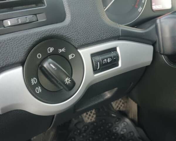 Шкода Октавия 2006 в Белой Церкве на Automoto.ua Синий Шкода Октавия, объемом двигателя 1.6 л и пробегом 202 тыс. км за 6800 $, фото 2 на Automoto.ua