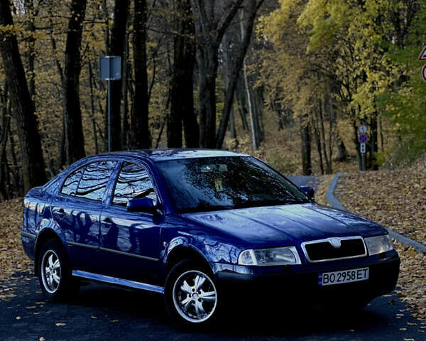 Синий Шкода Октавия, объемом двигателя 1.78 л и пробегом 372 тыс. км за 3800 $, фото 1 на Automoto.ua