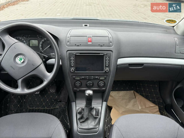 Синій Шкода Октавія, об'ємом двигуна 1.6 л та пробігом 180 тис. км за 6800 $, фото 32 на Automoto.ua