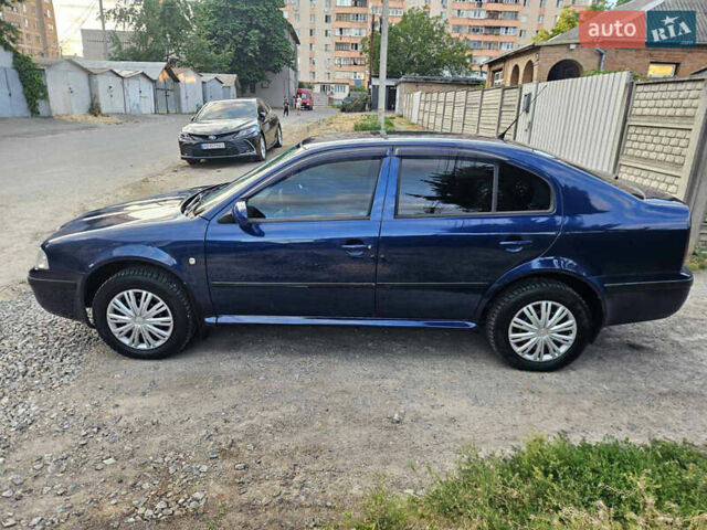 Синий Шкода Октавия, объемом двигателя 1.6 л и пробегом 324 тыс. км за 4350 $, фото 11 на Automoto.ua