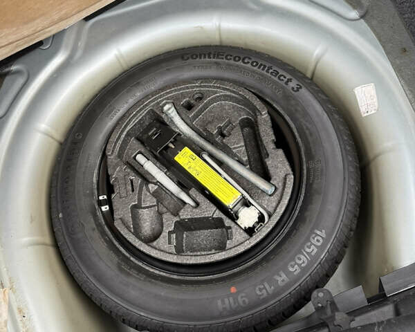 Синій Шкода Октавія, об'ємом двигуна 1.6 л та пробігом 180 тис. км за 6800 $, фото 39 на Automoto.ua