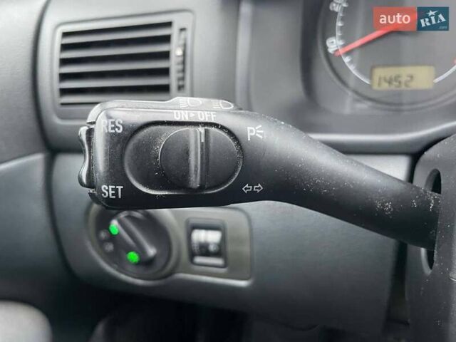 Синий Шкода Октавия, объемом двигателя 1.6 л и пробегом 289 тыс. км за 4990 $, фото 17 на Automoto.ua