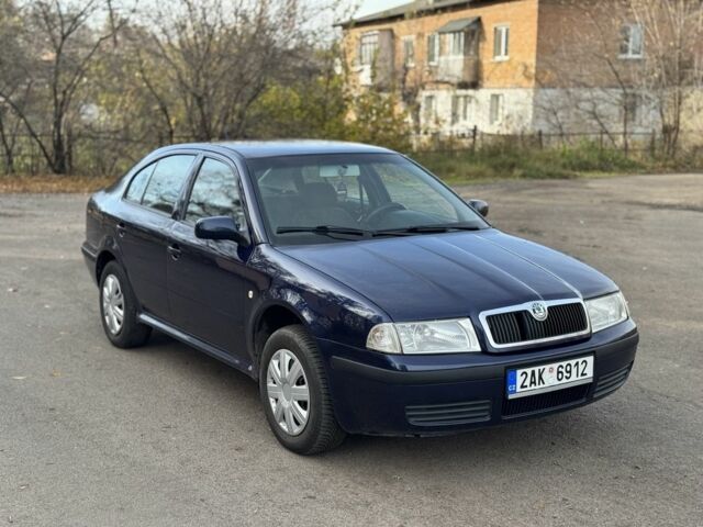 Синій Шкода Октавія, об'ємом двигуна 1.6 л та пробігом 260 тис. км за 1550 $, фото 1 на Automoto.ua