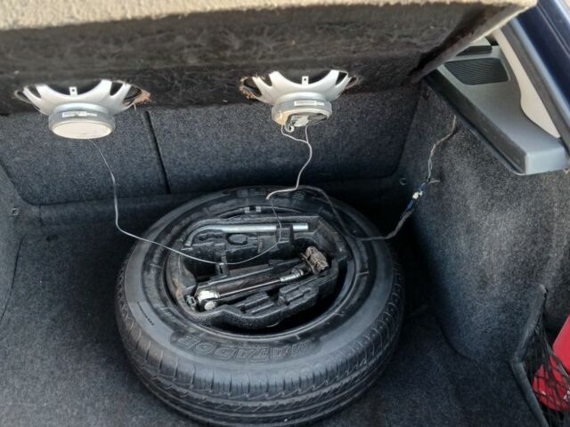 Синий Шкода Октавия, объемом двигателя 6 л и пробегом 274 тыс. км за 4000 $, фото 7 на Automoto.ua