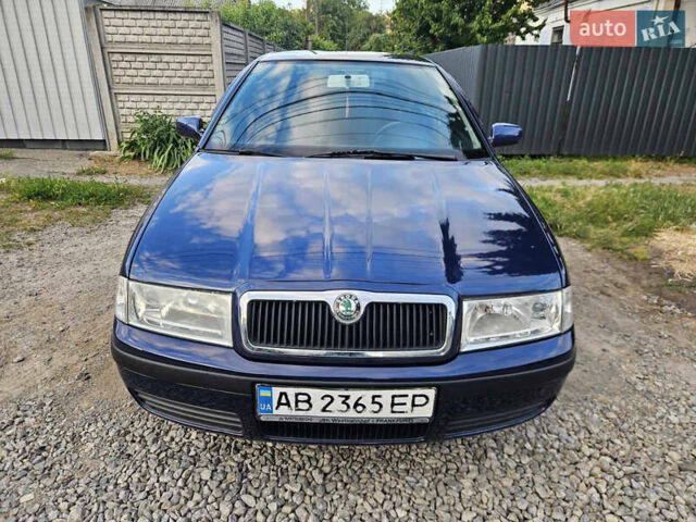 Синий Шкода Октавия, объемом двигателя 1.6 л и пробегом 324 тыс. км за 4350 $, фото 2 на Automoto.ua