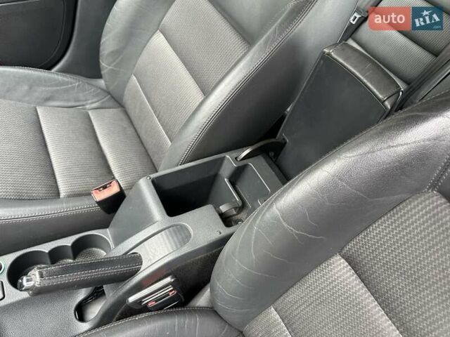 Синій Шкода Октавія, об'ємом двигуна 1.6 л та пробігом 211 тис. км за 6600 $, фото 53 на Automoto.ua