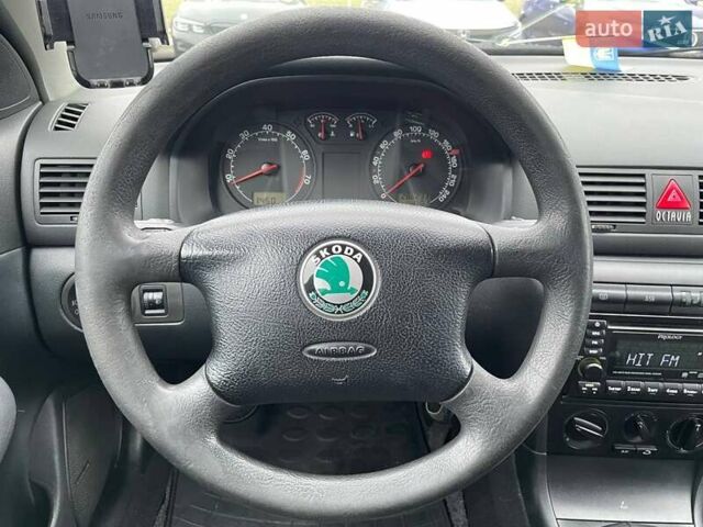Синий Шкода Октавия, объемом двигателя 1.6 л и пробегом 289 тыс. км за 4990 $, фото 13 на Automoto.ua