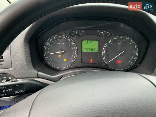 Синий Шкода Октавия, объемом двигателя 1.6 л и пробегом 241 тыс. км за 3200 $, фото 21 на Automoto.ua