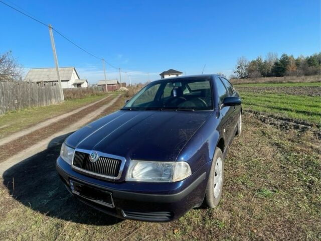 Синий Шкода Октавия, объемом двигателя 1.6 л и пробегом 220 тыс. км за 2200 $, фото 7 на Automoto.ua