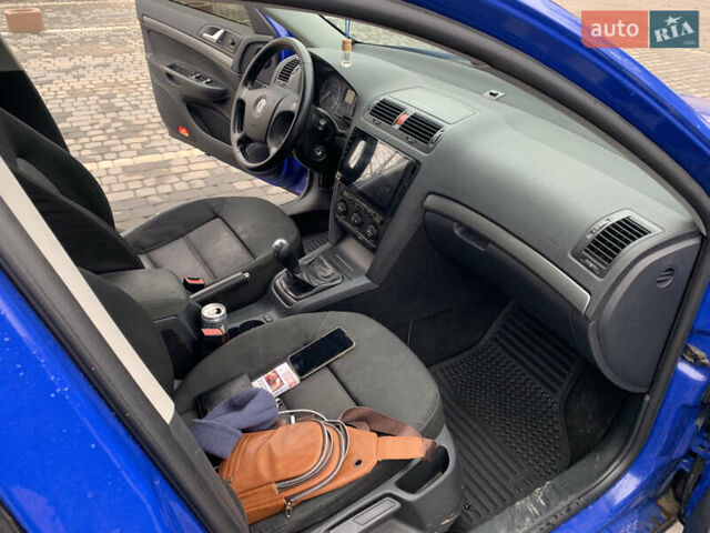 Синий Шкода Октавия, объемом двигателя 1.6 л и пробегом 241 тыс. км за 3200 $, фото 8 на Automoto.ua