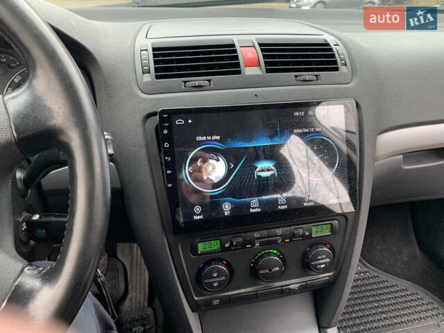 Синий Шкода Октавия, объемом двигателя 1.6 л и пробегом 241 тыс. км за 3200 $, фото 7 на Automoto.ua