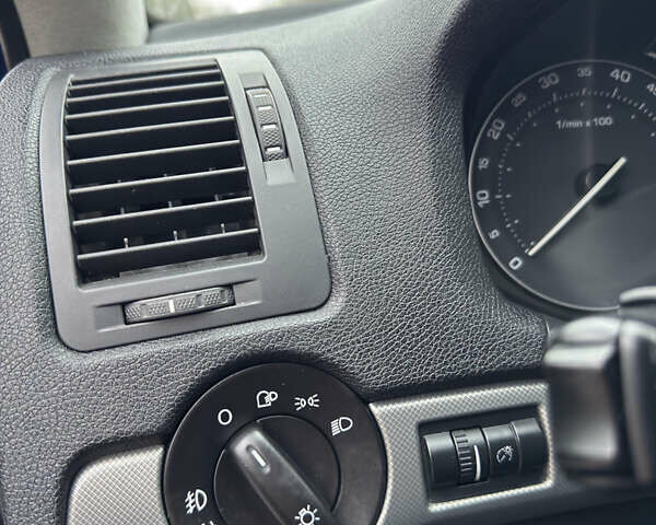 Синий Шкода Октавия, объемом двигателя 1.6 л и пробегом 223 тыс. км за 7099 $, фото 30 на Automoto.ua