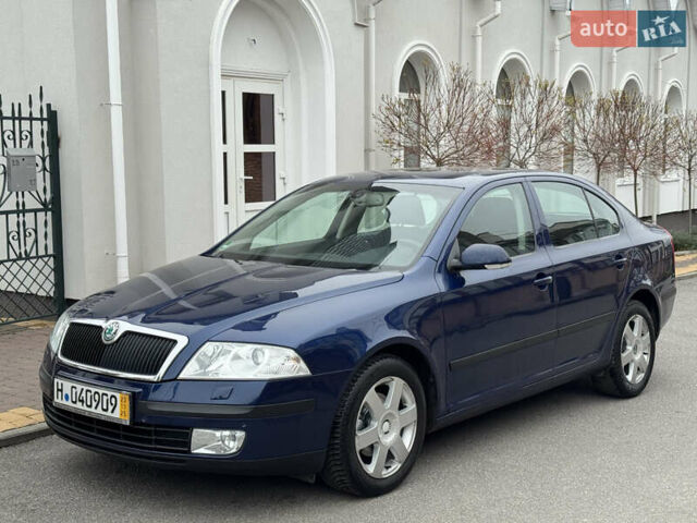 Синий Шкода Октавия, объемом двигателя 1.6 л и пробегом 223 тыс. км за 7099 $, фото 4 на Automoto.ua