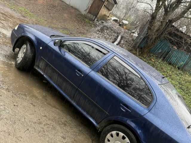 Синий Шкода Октавия, объемом двигателя 1.6 л и пробегом 306 тыс. км за 4200 $, фото 3 на Automoto.ua