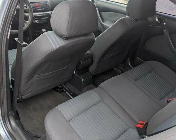 Синий Шкода Октавия, объемом двигателя 1.8 л и пробегом 270 тыс. км за 4900 $, фото 44 на Automoto.ua