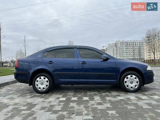 Синий Шкода Октавия, объемом двигателя 1.6 л и пробегом 210 тыс. км за 5500 $, фото 4 на Automoto.ua