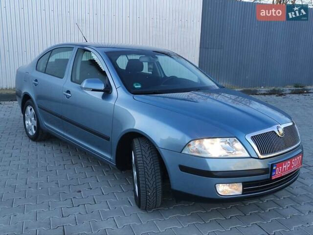 Синій Шкода Октавія, об'ємом двигуна 1.6 л та пробігом 217 тис. км за 7100 $, фото 3 на Automoto.ua