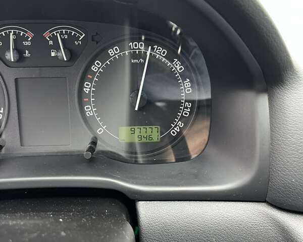 Синий Шкода Октавия, объемом двигателя 1.6 л и пробегом 103 тыс. км за 7800 $, фото 2 на Automoto.ua