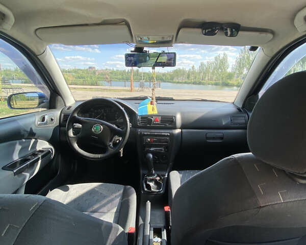 Синий Шкода Октавия, объемом двигателя 1.6 л и пробегом 180 тыс. км за 5900 $, фото 12 на Automoto.ua