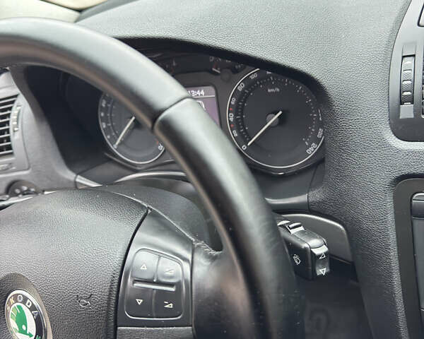 Синий Шкода Октавия, объемом двигателя 1.6 л и пробегом 223 тыс. км за 7099 $, фото 29 на Automoto.ua