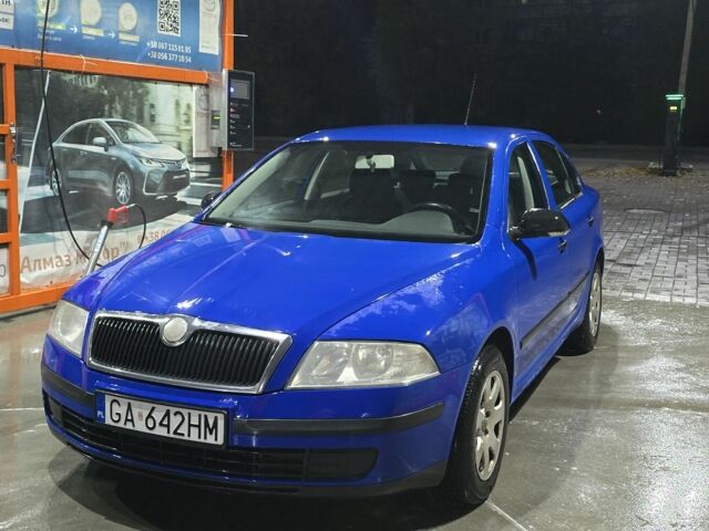 Синий Шкода Октавия, объемом двигателя 1.9 л и пробегом 250 тыс. км за 2750 $, фото 2 на Automoto.ua