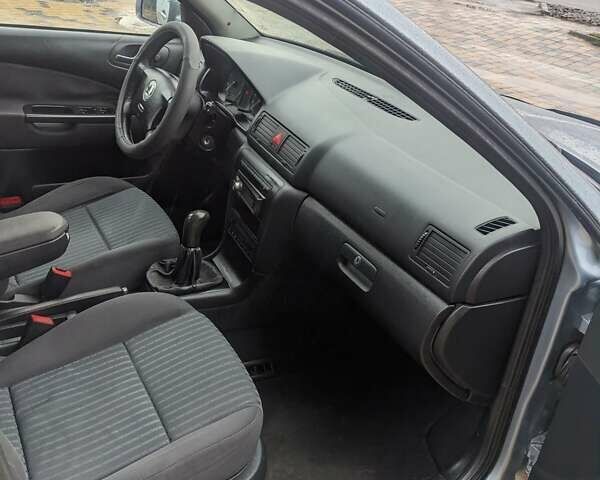 Синий Шкода Октавия, объемом двигателя 1.8 л и пробегом 270 тыс. км за 4900 $, фото 36 на Automoto.ua