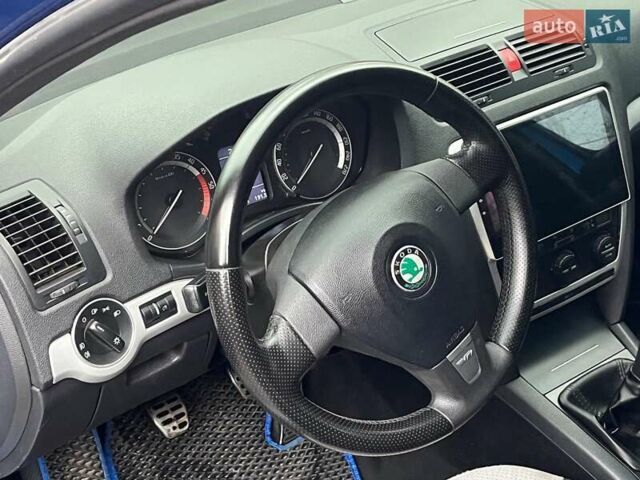 Синий Шкода Октавия, объемом двигателя 2 л и пробегом 342 тыс. км за 7290 $, фото 17 на Automoto.ua