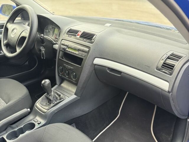 Синий Шкода Октавия, объемом двигателя 1.9 л и пробегом 250 тыс. км за 2850 $, фото 17 на Automoto.ua