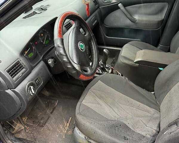 Синий Шкода Октавия, объемом двигателя 1.6 л и пробегом 306 тыс. км за 4200 $, фото 4 на Automoto.ua