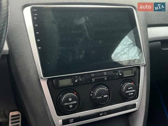 Синий Шкода Октавия, объемом двигателя 2 л и пробегом 342 тыс. км за 7290 $, фото 21 на Automoto.ua