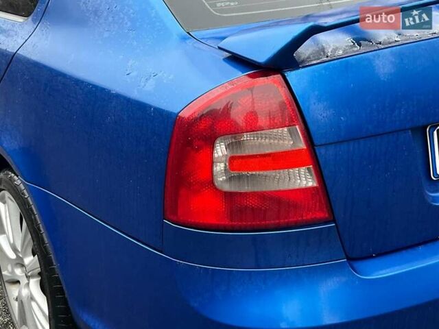 Синий Шкода Октавия, объемом двигателя 2 л и пробегом 342 тыс. км за 7290 $, фото 10 на Automoto.ua