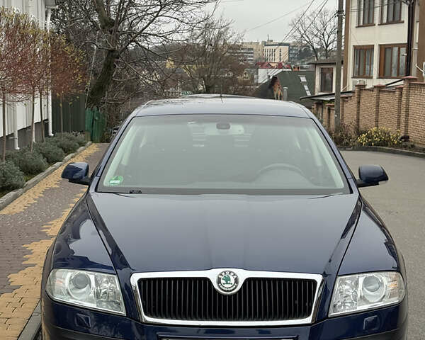 Синий Шкода Октавия, объемом двигателя 1.6 л и пробегом 223 тыс. км за 7099 $, фото 1 на Automoto.ua