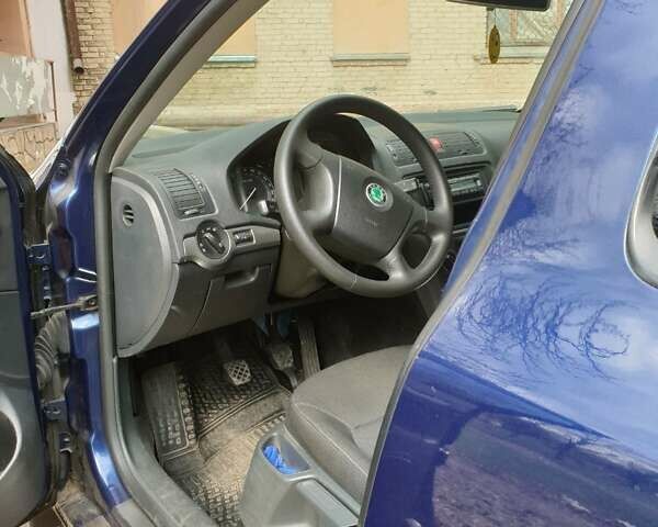Синий Шкода Октавия, объемом двигателя 1.98 л и пробегом 139 тыс. км за 8500 $, фото 2 на Automoto.ua