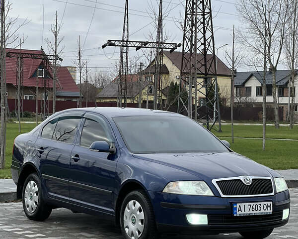 Синий Шкода Октавия, объемом двигателя 1.6 л и пробегом 210 тыс. км за 5500 $, фото 2 на Automoto.ua