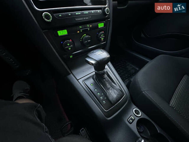 Синій Шкода Октавія, об'ємом двигуна 1.98 л та пробігом 312 тис. км за 5800 $, фото 36 на Automoto.ua