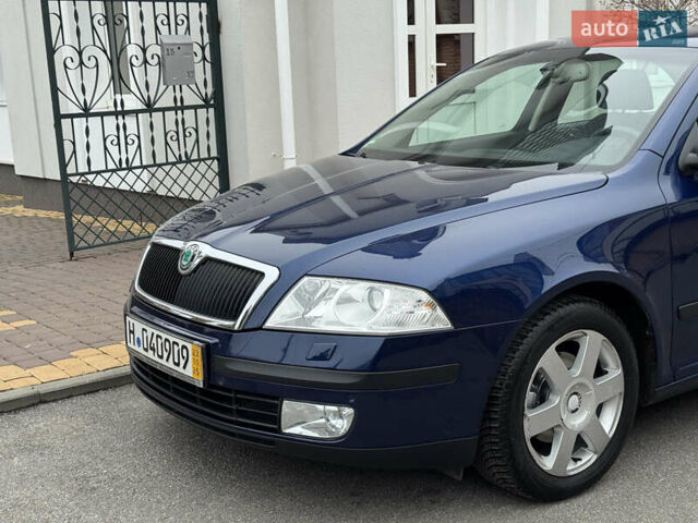 Синий Шкода Октавия, объемом двигателя 1.6 л и пробегом 223 тыс. км за 7099 $, фото 3 на Automoto.ua