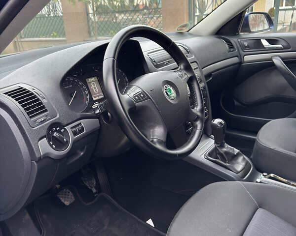 Синий Шкода Октавия, объемом двигателя 1.6 л и пробегом 223 тыс. км за 7099 $, фото 24 на Automoto.ua