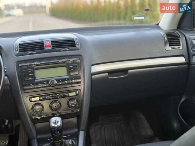 Синий Шкода Октавия, объемом двигателя 1.6 л и пробегом 214 тыс. км за 6550 $, фото 22 на Automoto.ua