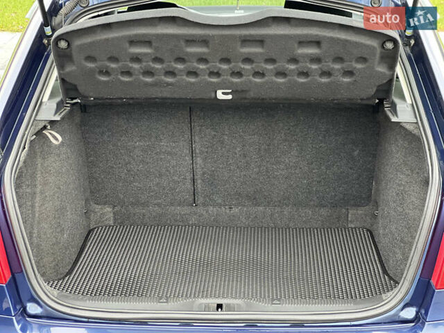 Синий Шкода Октавия, объемом двигателя 1.6 л и пробегом 210 тыс. км за 5500 $, фото 22 на Automoto.ua