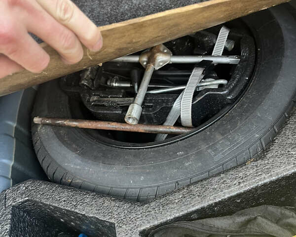 Синий Шкода Октавия, объемом двигателя 1.6 л и пробегом 103 тыс. км за 7800 $, фото 33 на Automoto.ua