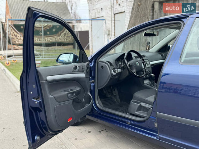 Синий Шкода Октавия, объемом двигателя 1.6 л и пробегом 257 тыс. км за 6500 $, фото 18 на Automoto.ua