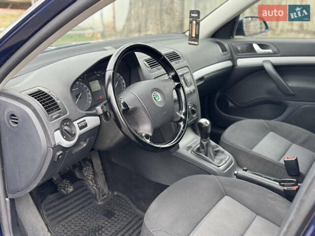 Синий Шкода Октавия, объемом двигателя 1.6 л и пробегом 257 тыс. км за 6500 $, фото 19 на Automoto.ua