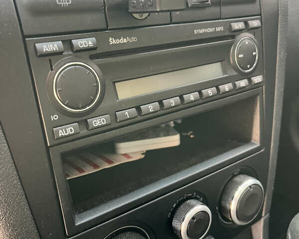 Синий Шкода Октавия, объемом двигателя 1.6 л и пробегом 103 тыс. км за 7800 $, фото 47 на Automoto.ua