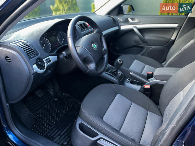 Синий Шкода Октавия, объемом двигателя 1.6 л и пробегом 157 тыс. км за 6750 $, фото 23 на Automoto.ua