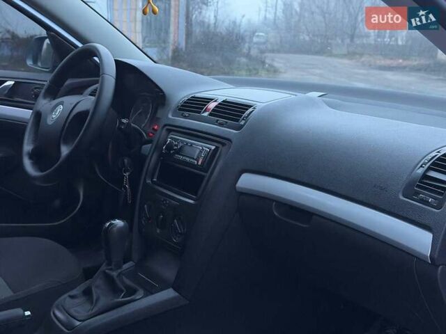 Синий Шкода Октавия, объемом двигателя 1.6 л и пробегом 180 тыс. км за 5850 $, фото 34 на Automoto.ua